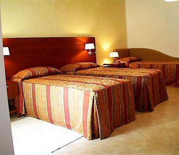 Demar Hotel 3*