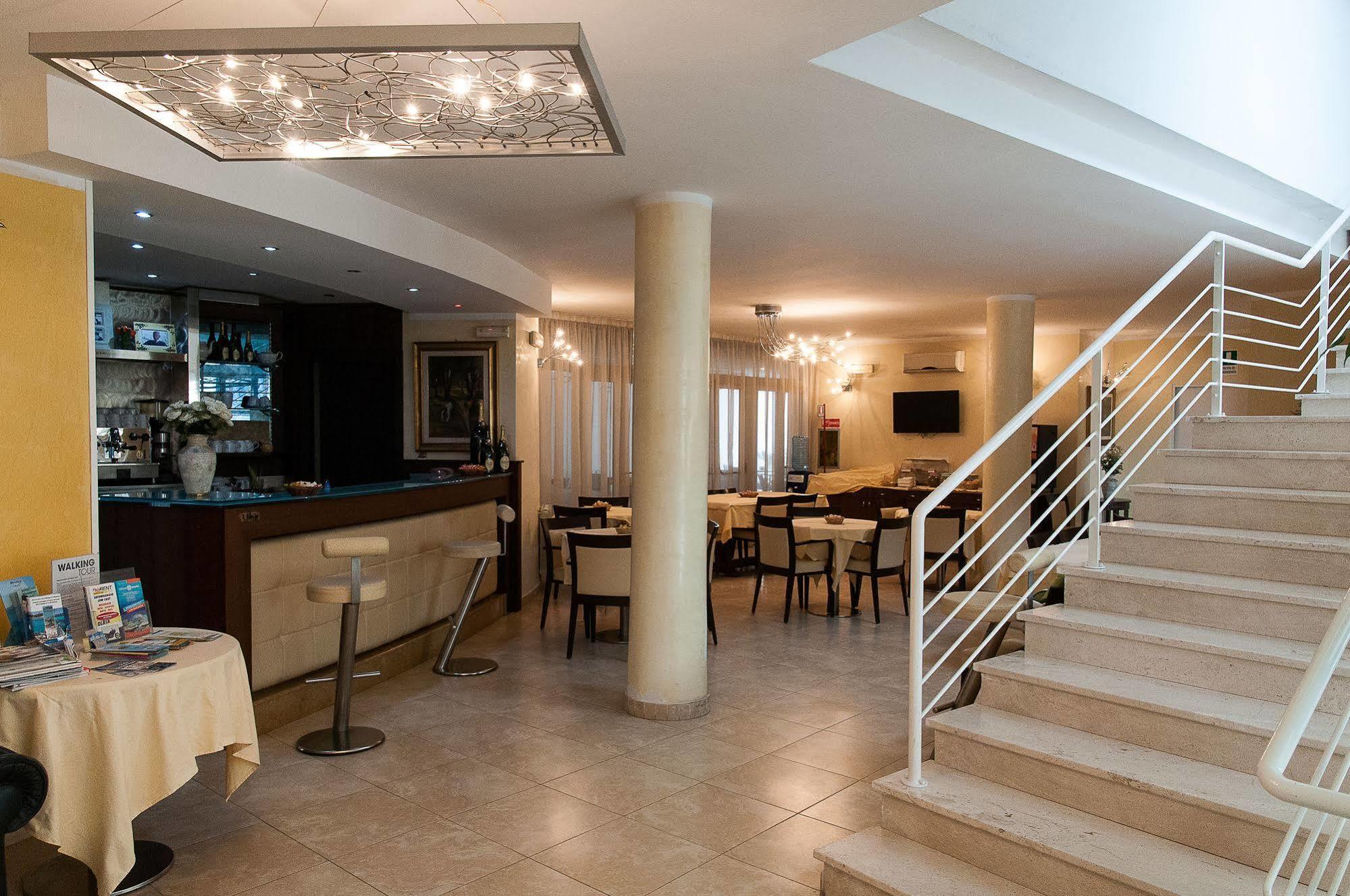 Hotel Demar